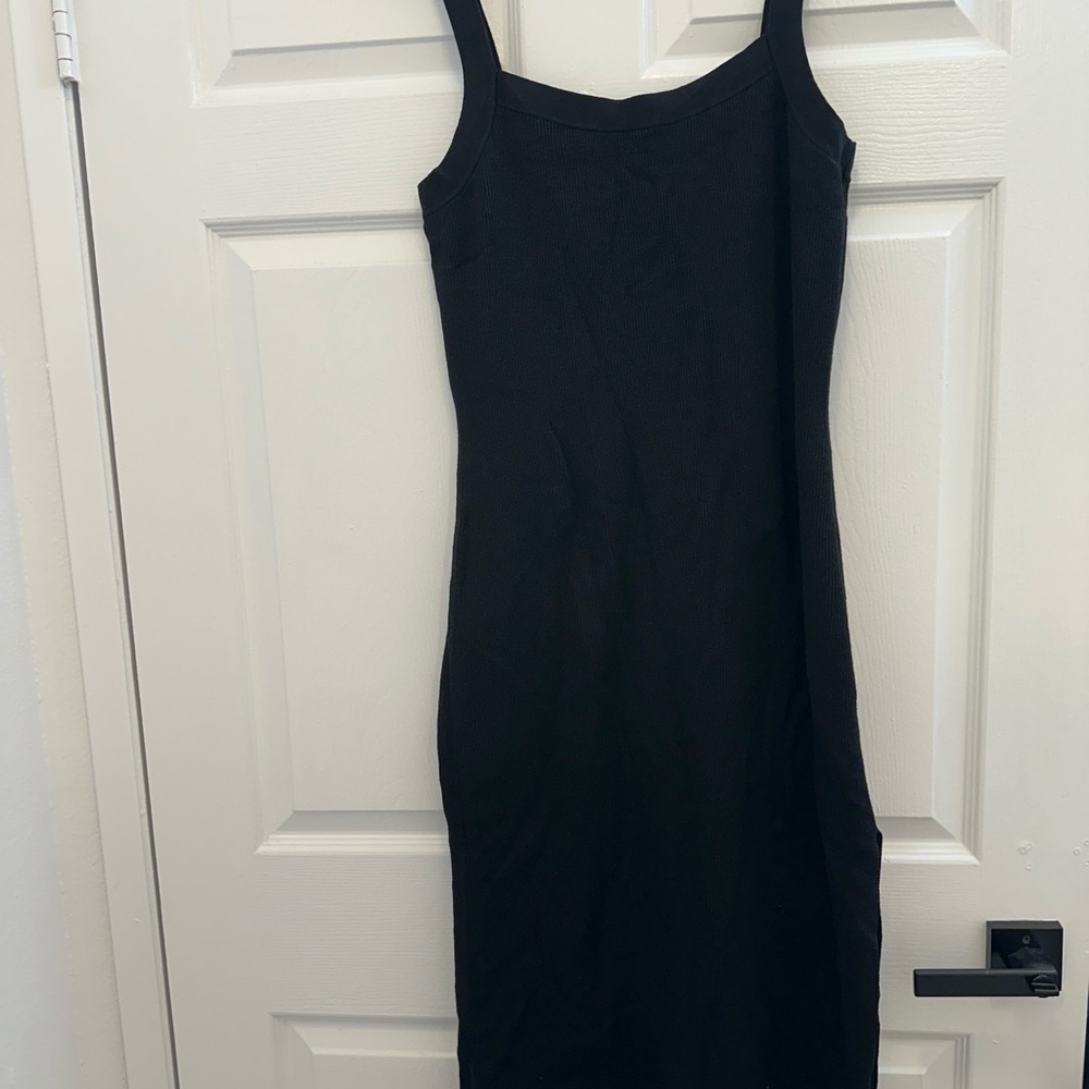 Elegant Black Sleeveless Dress